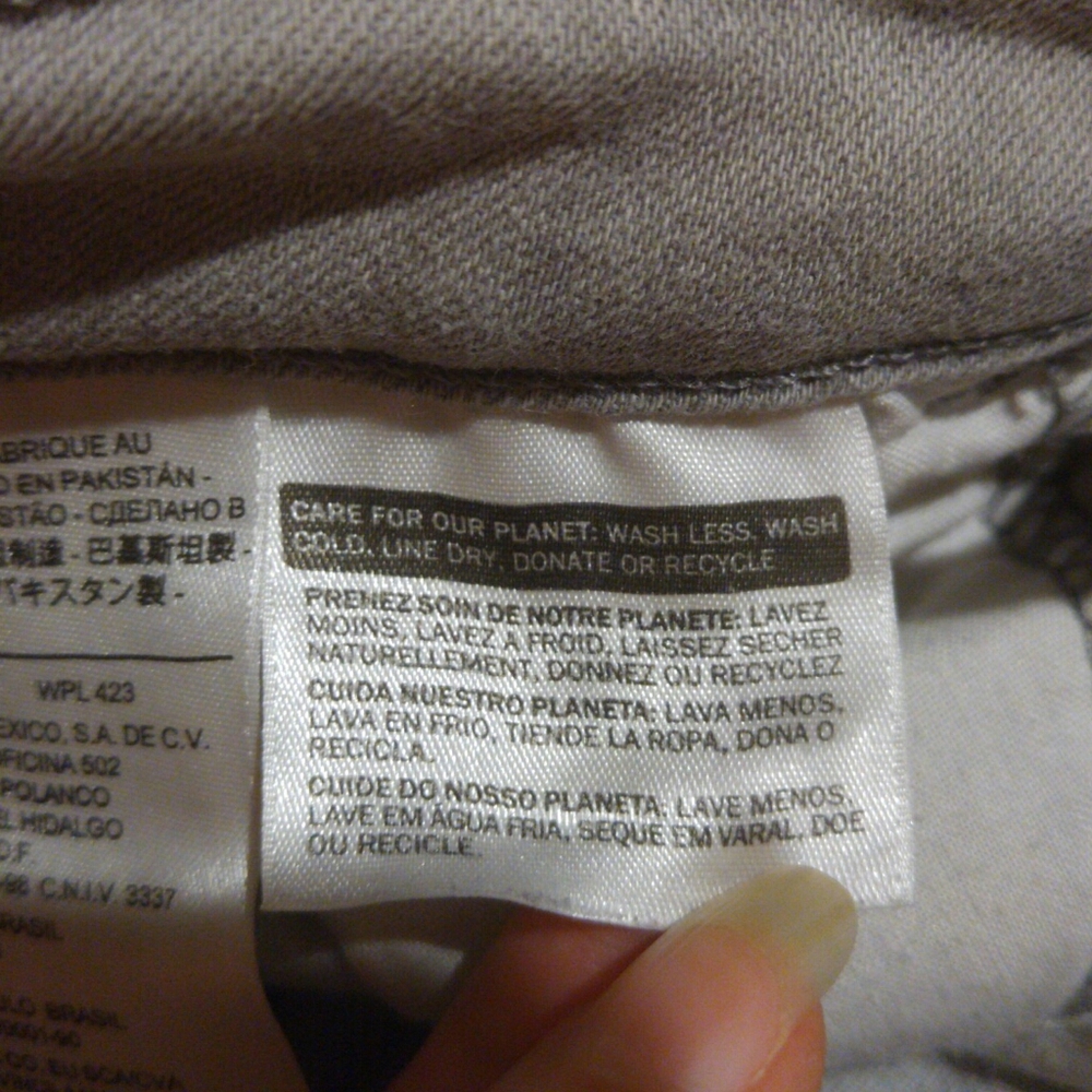 Levi's light gray skinny stretch raw hem cutoff jeans size 27 - Picture 9 of 12